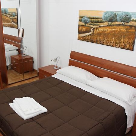 B&B A Room For Holiday Roma Esterno foto