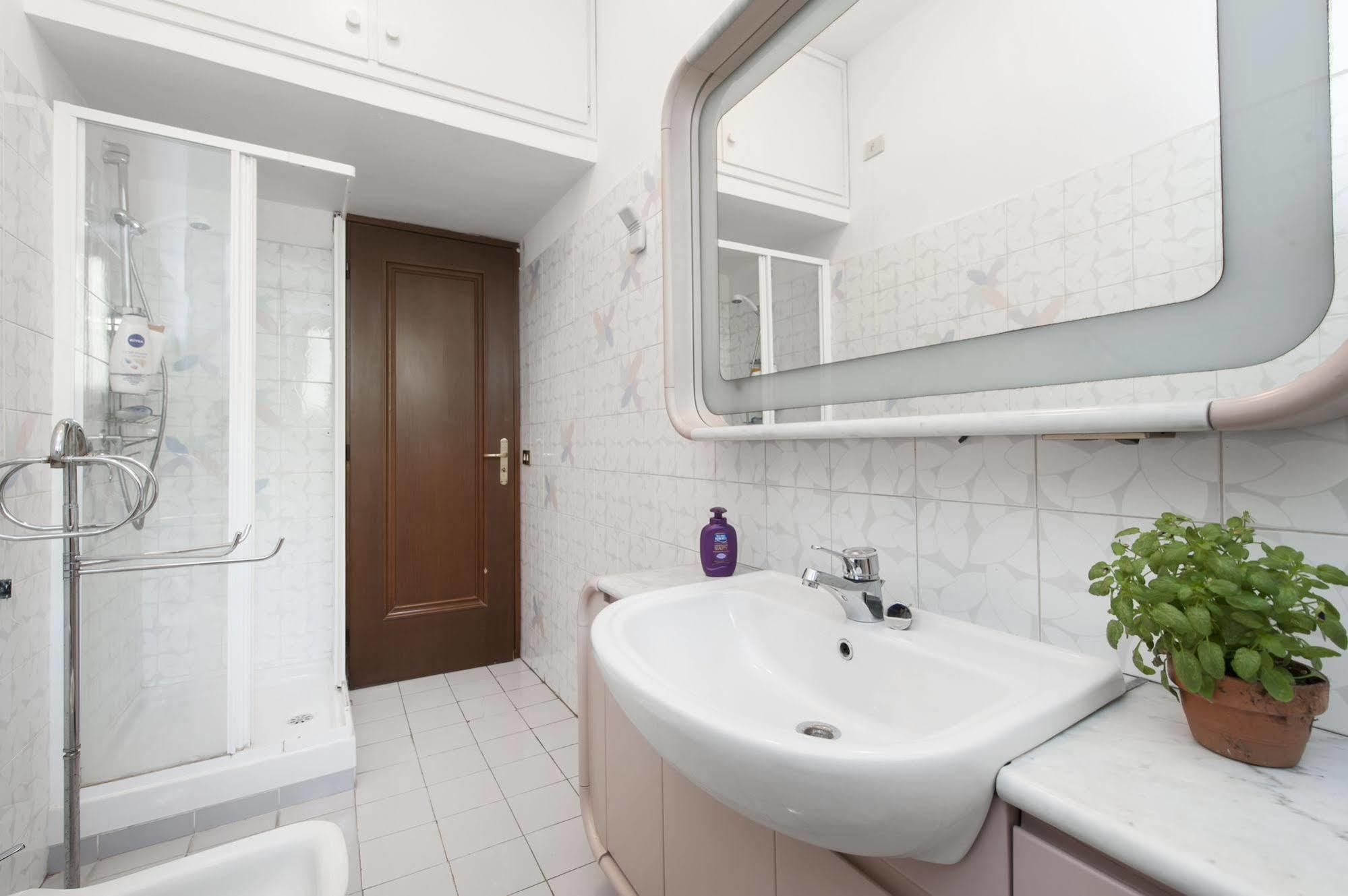B&B A Room For Holiday Roma Esterno foto