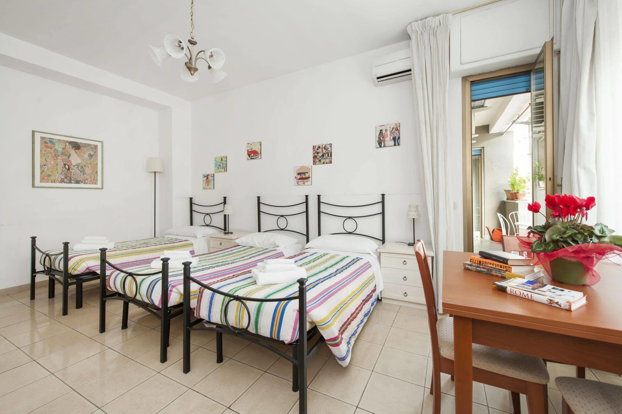B&B A Room For Holiday Roma Esterno foto