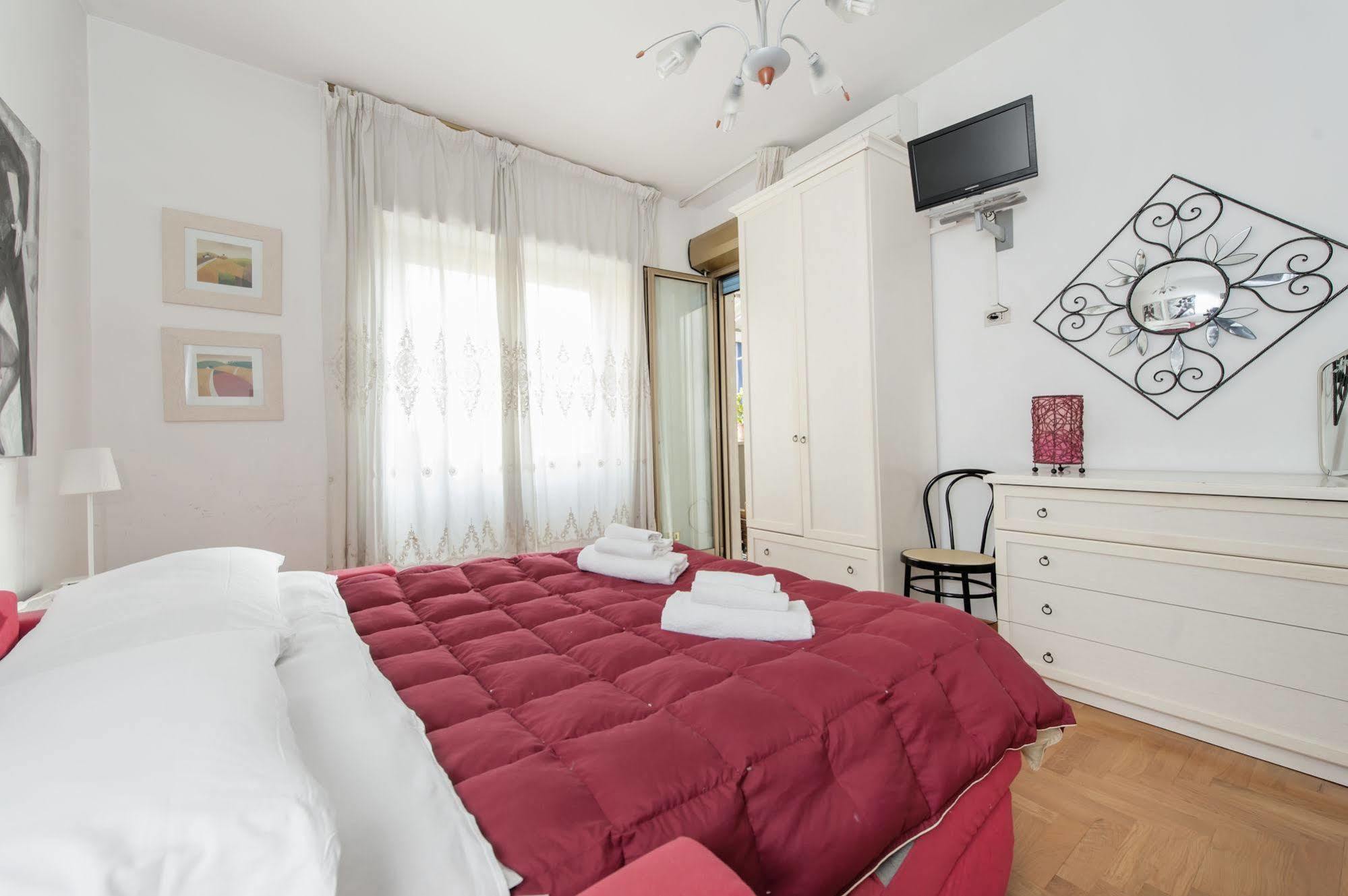 B&B A Room For Holiday Roma Esterno foto