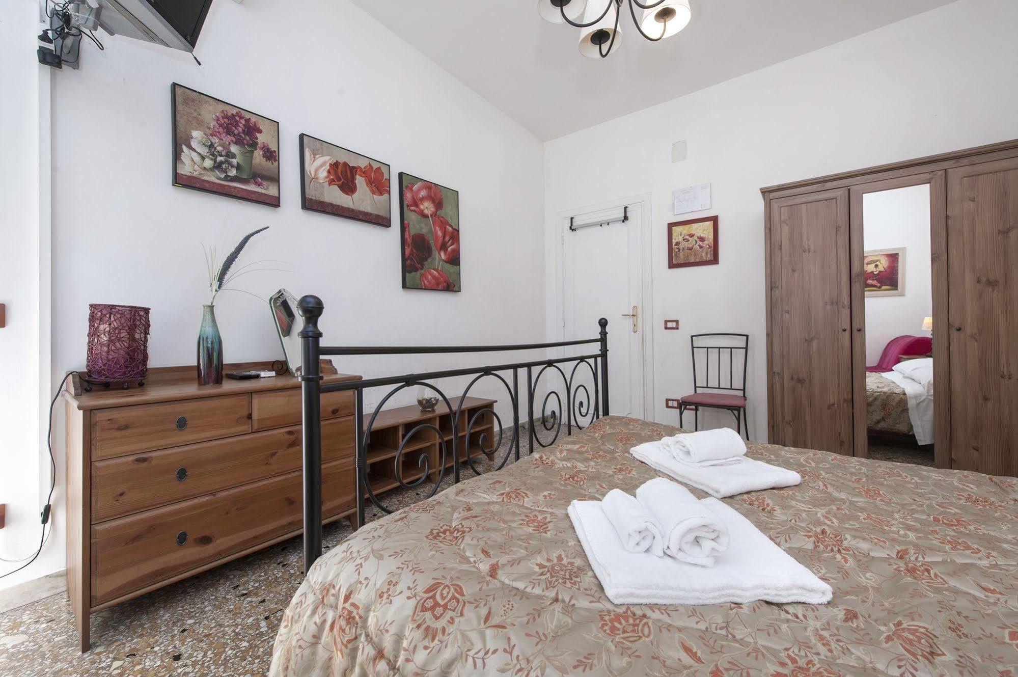 B&B A Room For Holiday Roma Esterno foto